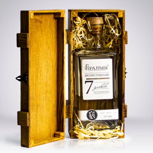Wooden gift box (oak) without bottle