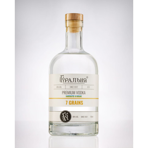 Premium Distillate 7 Grains, 0.7 l., 45% vol.